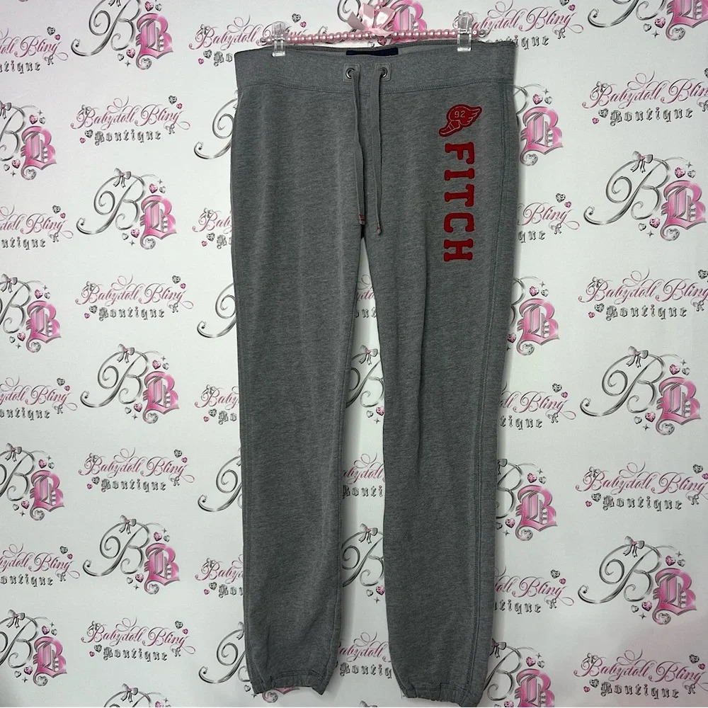 Abercrombie & fitch jogger sweatpants grey with red logo on leg vintage Y2K